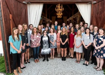 Scholarship Reception_2018_Scholarship Recipients_Large Group Photo (3).jpg